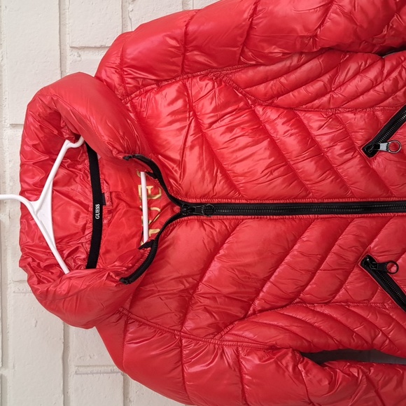 GUESS Beautiful Red Zip Up Puffer Jacket. Size Small NWT - Picture 2 of 13